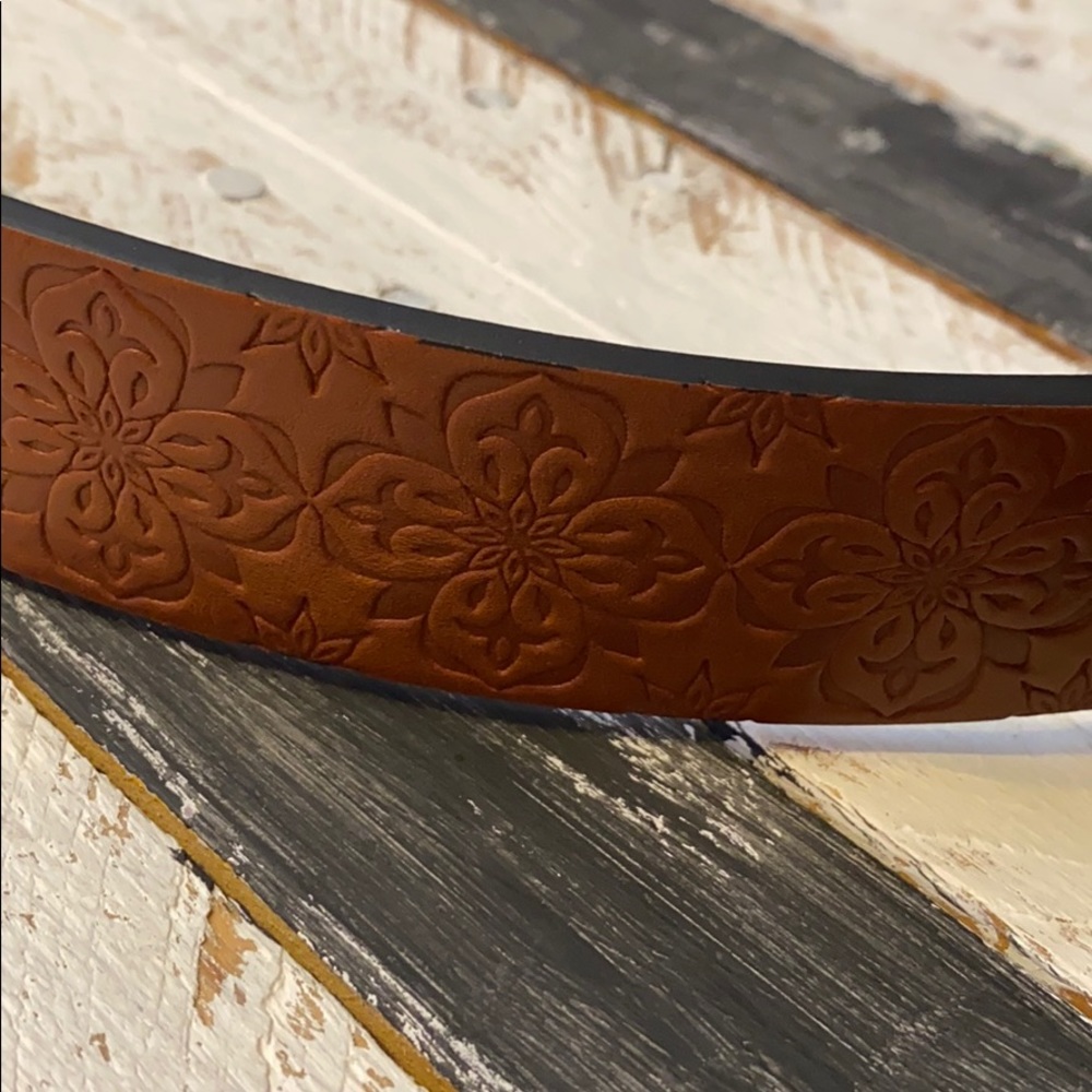 Floral Pattern Belt - Picture 3 of 3